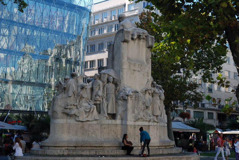 Budapest - Plaza Vorosmarty