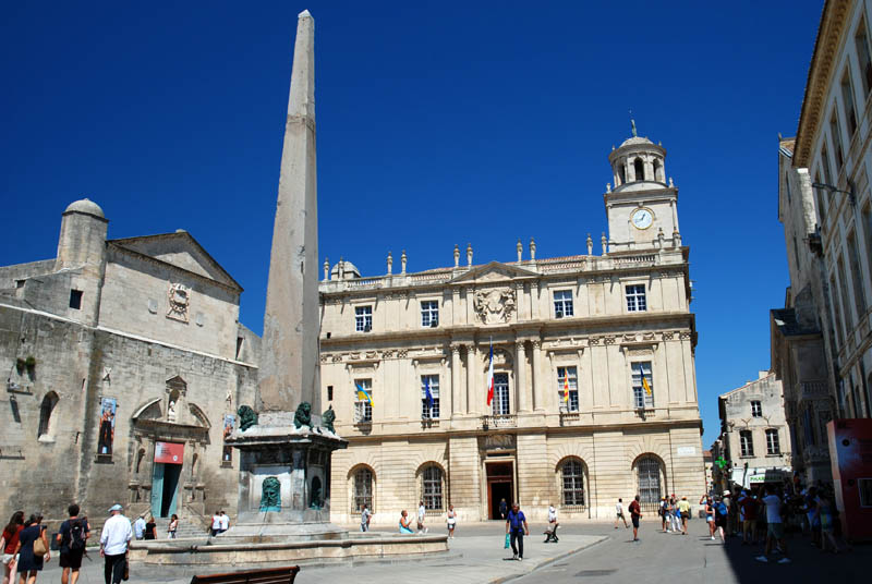 Arles - Place de la Republique,