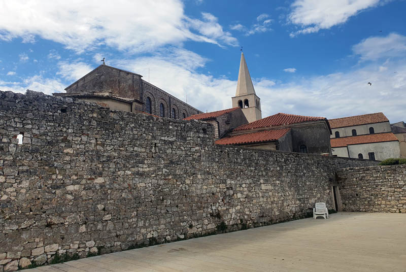 Porec - Murallas y Basilica Eufrasica