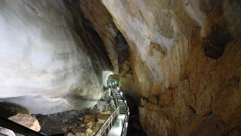 Dobsinska cave