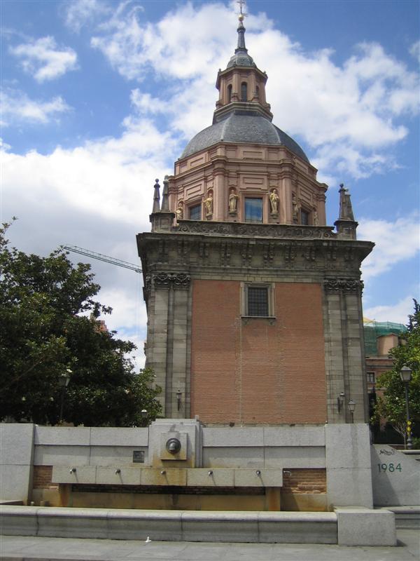 San Andr&eacute;s and Puerta de Moros