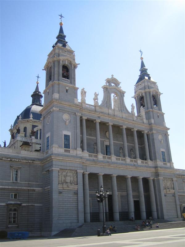 La Almudena