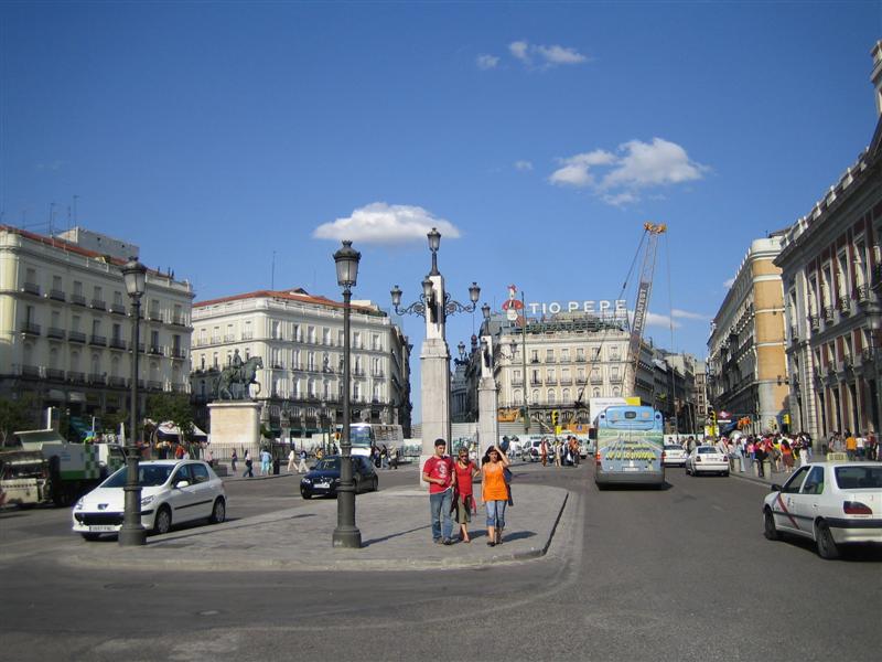 Puerta del Sol (square)