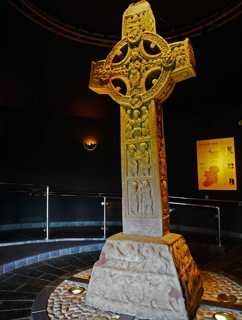 Clonacmoise - High Cross
