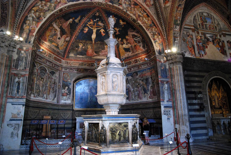 Siena - Duomo - Baptisterio