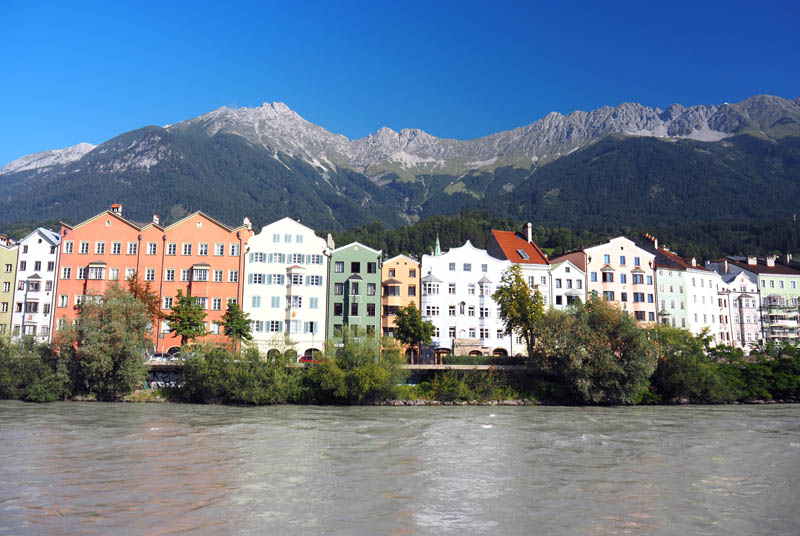 Innsbruck - Rio Inn y casas coloreadas