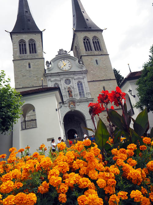 Lucerna - Iglesia de San Leodegario