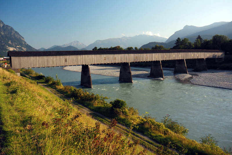 Vaduz - Alte Rheinbrucke