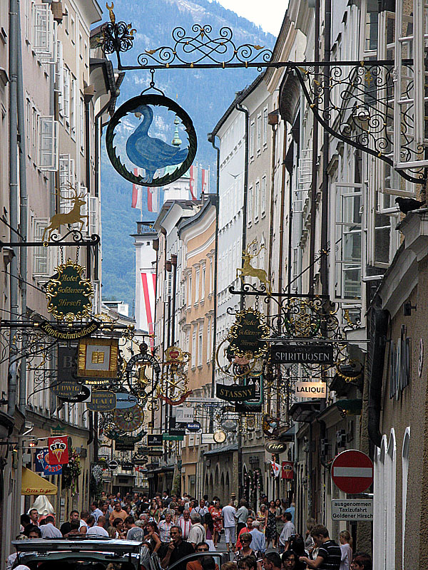 Salzburg - Old town - Getreidegasse